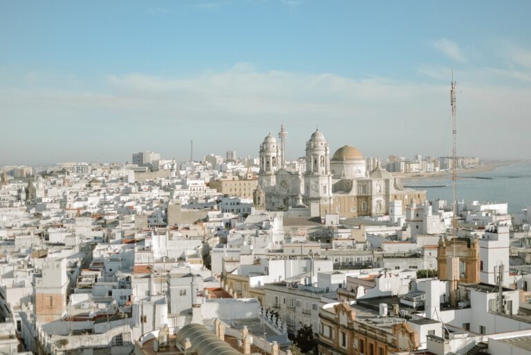 Escapada a Cádiz: Una Guía Completa
